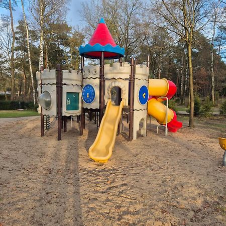 Het Veluwse Boshuisje Knus Chalet Met Omheinde Tuin Op De Veluwe Hoenderloo Exterior foto