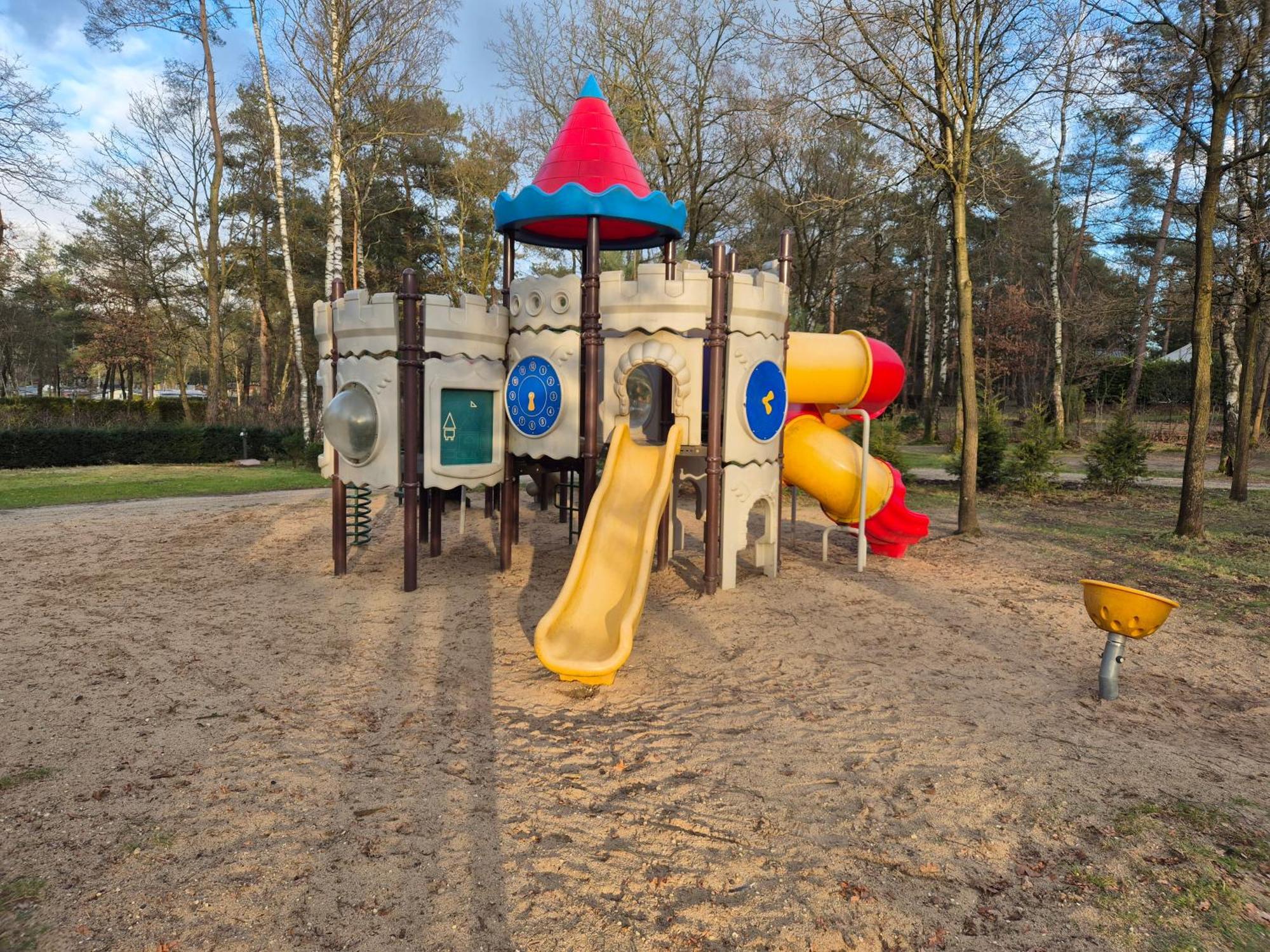 Het Veluwse Boshuisje Knus Chalet Met Omheinde Tuin Op De Veluwe Hoenderloo Exterior foto