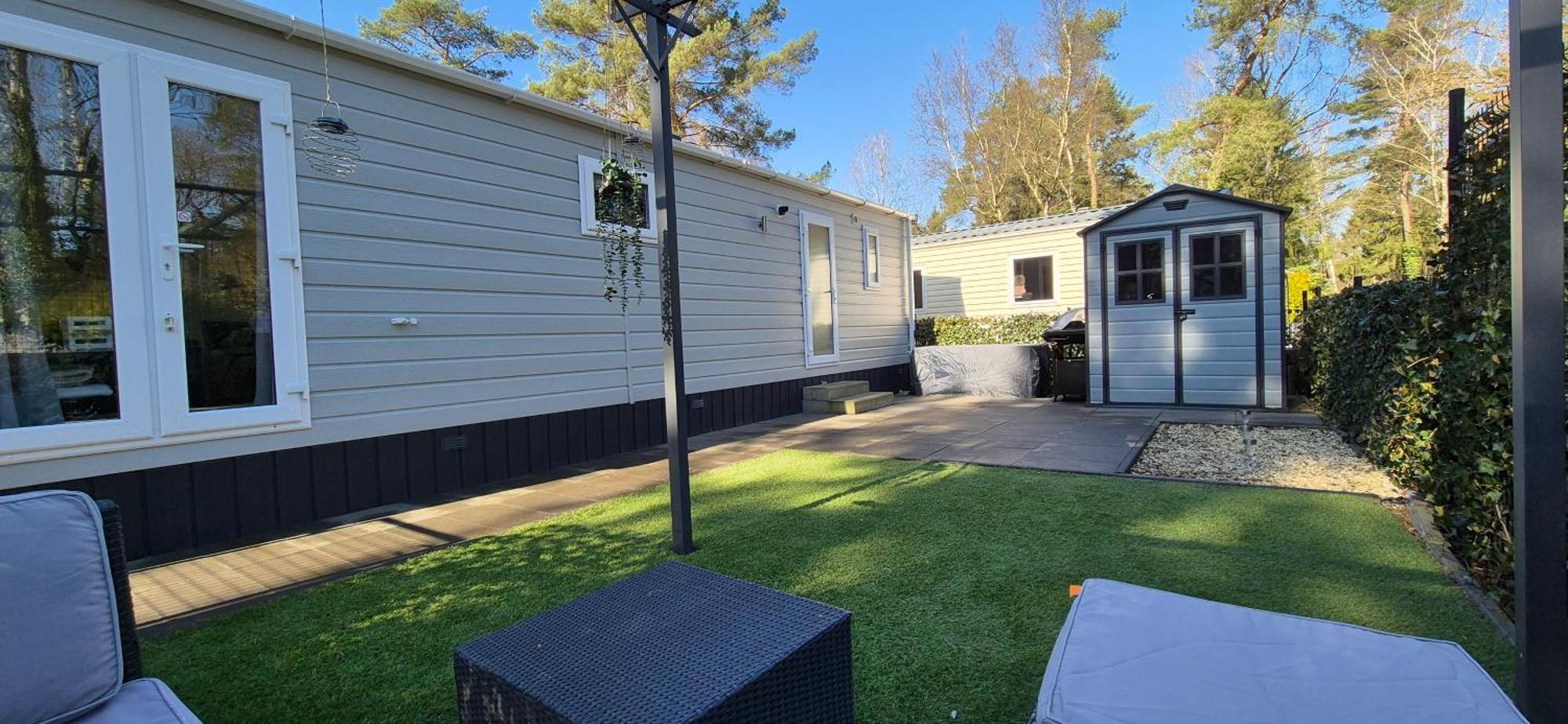 Het Veluwse Boshuisje Knus Chalet Met Omheinde Tuin Op De Veluwe Hoenderloo Exterior foto